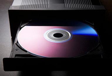 《拳皇15》PC版开启首次折扣 免费DLC角色欧米茄·卢卡尔现已上线